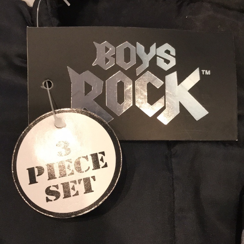 2/$50 BOYS ROCK 3 Piece Set Size 4T - Picture 7 of 8